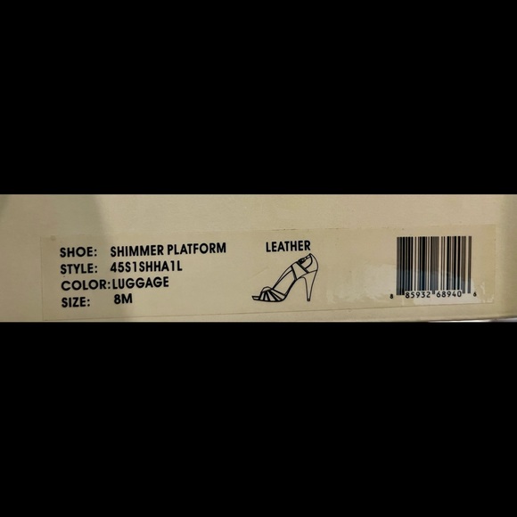 PRICE DROP! MICHAEL KORS Leather platform heels.Sz 8. Gold detail. A steal - Picture 3 of 6